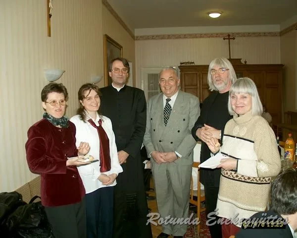 rotunda 2002 04 06