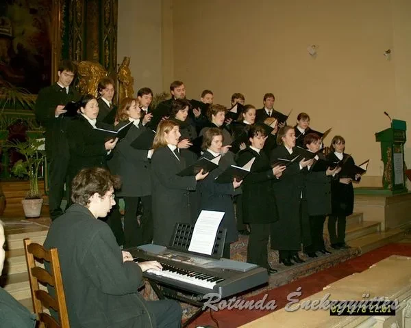 rotunda 2002 08